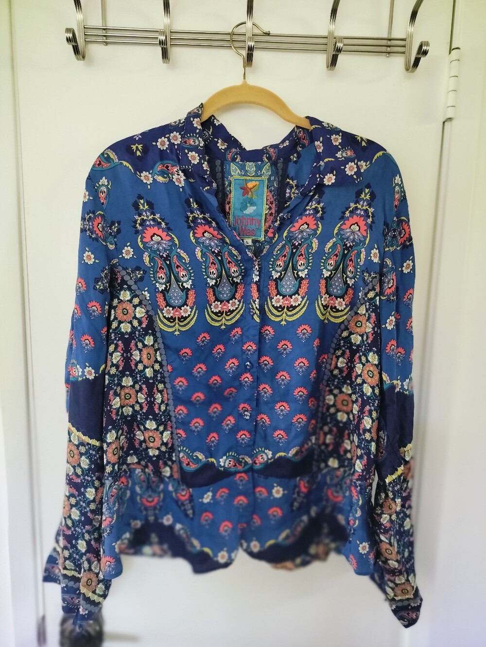 Johnny Was 100% Silk Blue Paisley Floral Long Sleeve Button-Up Blouse